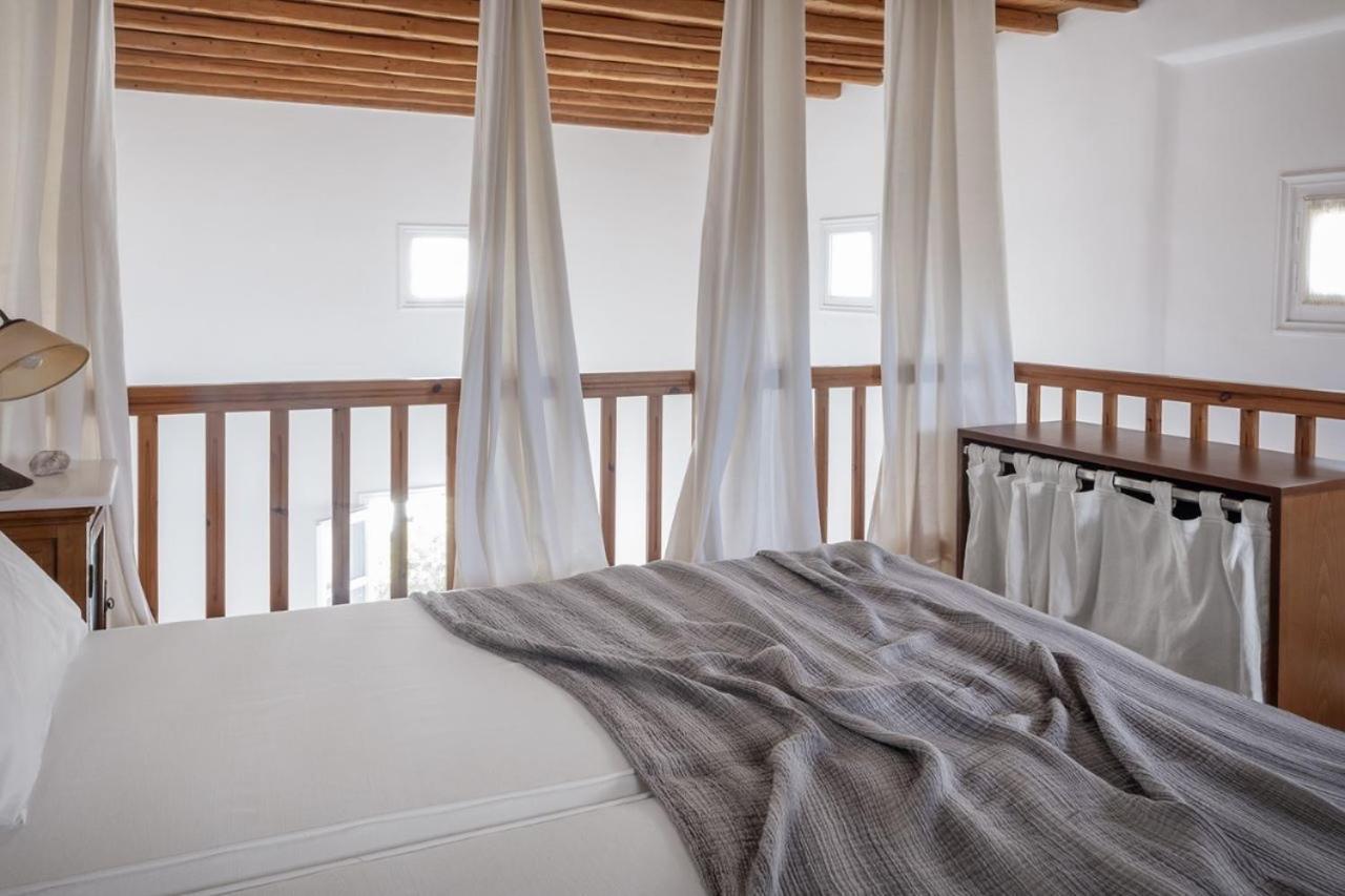 Mykonian Style W Shared Pool Houses & Nighttime Security Guard Ornos  Exterior foto